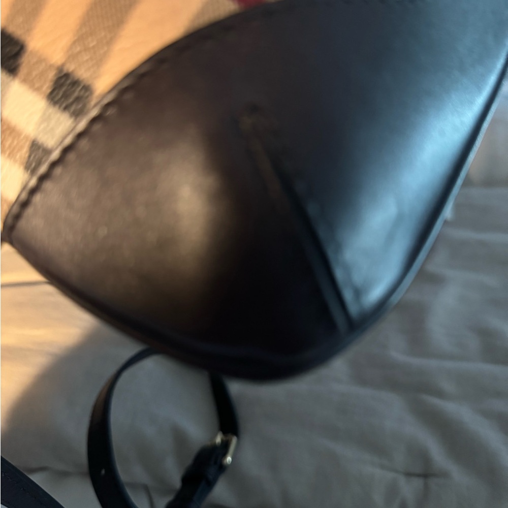💯Authetic Burberry Haymarket Crossbody - Excellent Condition - Picture 4 of 6